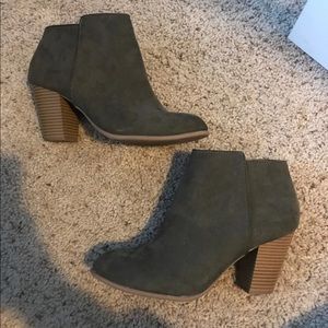 OLD NAVY GREEN BOOTIES